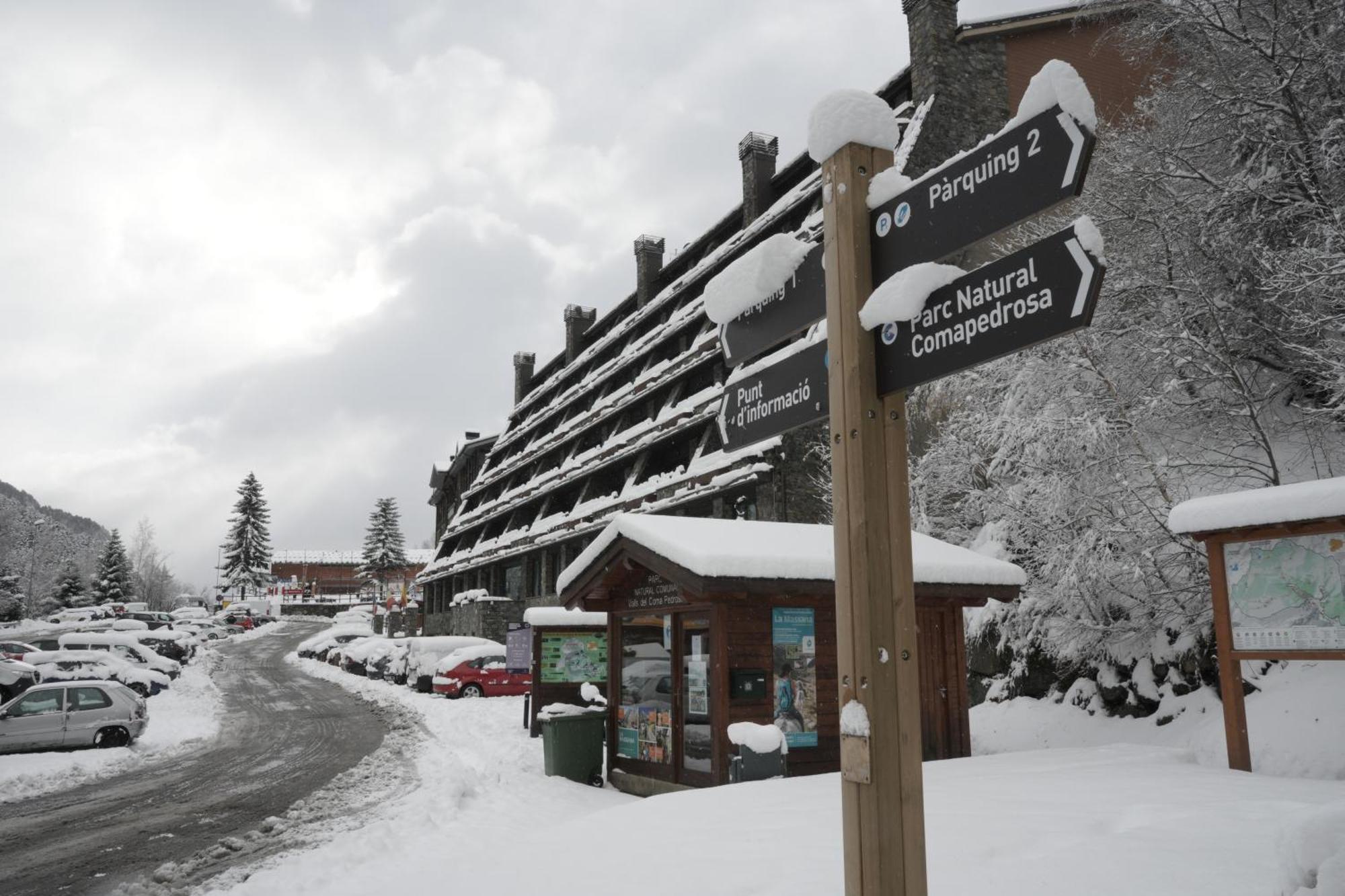 Yomo Patagonia Otel Arinsal Dış mekan fotoğraf